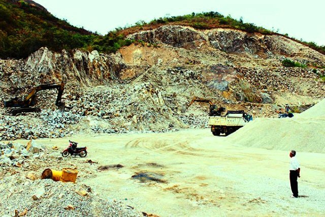 Quảng Bình: Thu hồi giấy phép khai thác khoáng sản nếu xảy ra vi phạm nghiêm trọng
