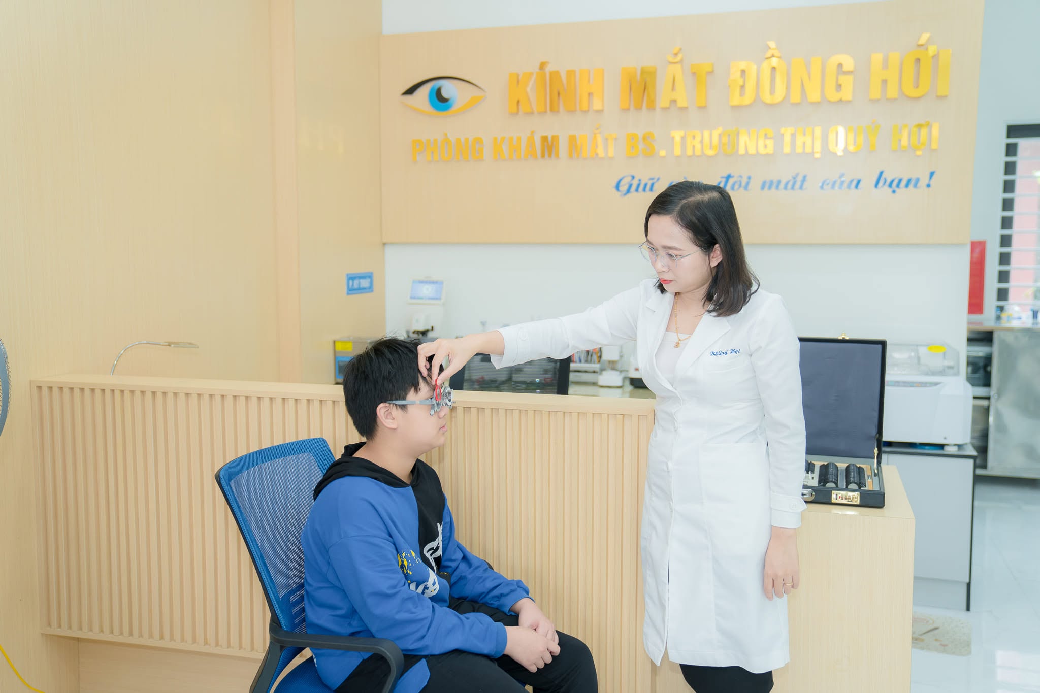 Kính mắt Đồng Hới