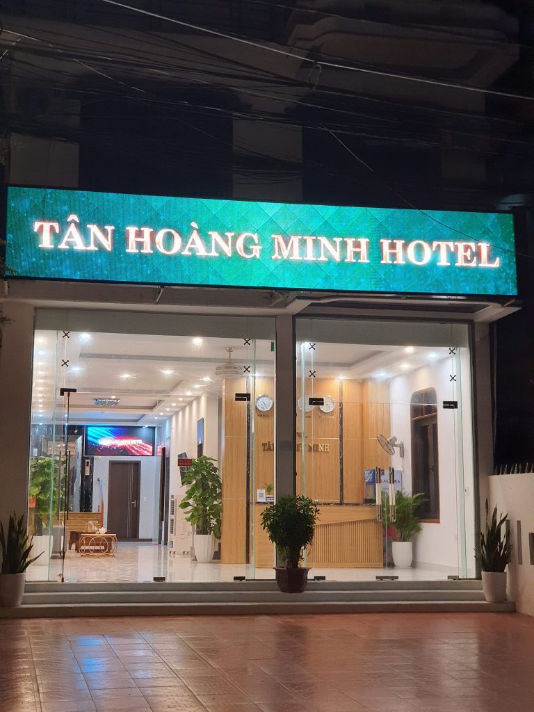 Khách sạn biển Quảng Bình Tân Hoàng Minh