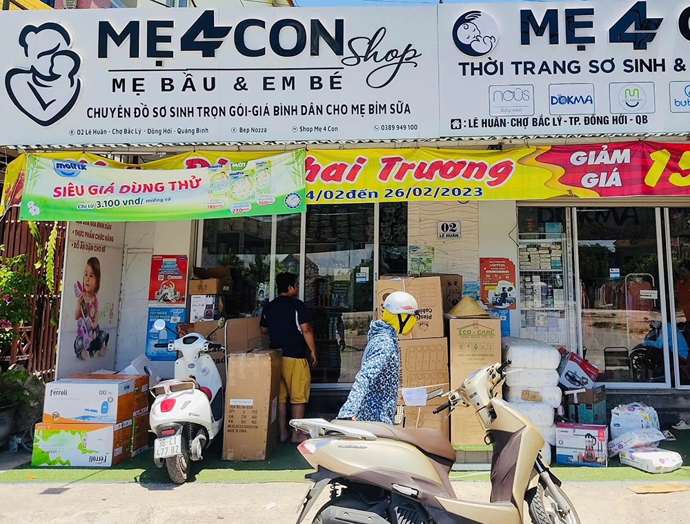 Mẹ 4 con