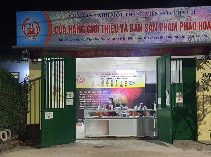 Cửa hàng pháo hoa Bộ Quốc phòng tại Đồng Hới