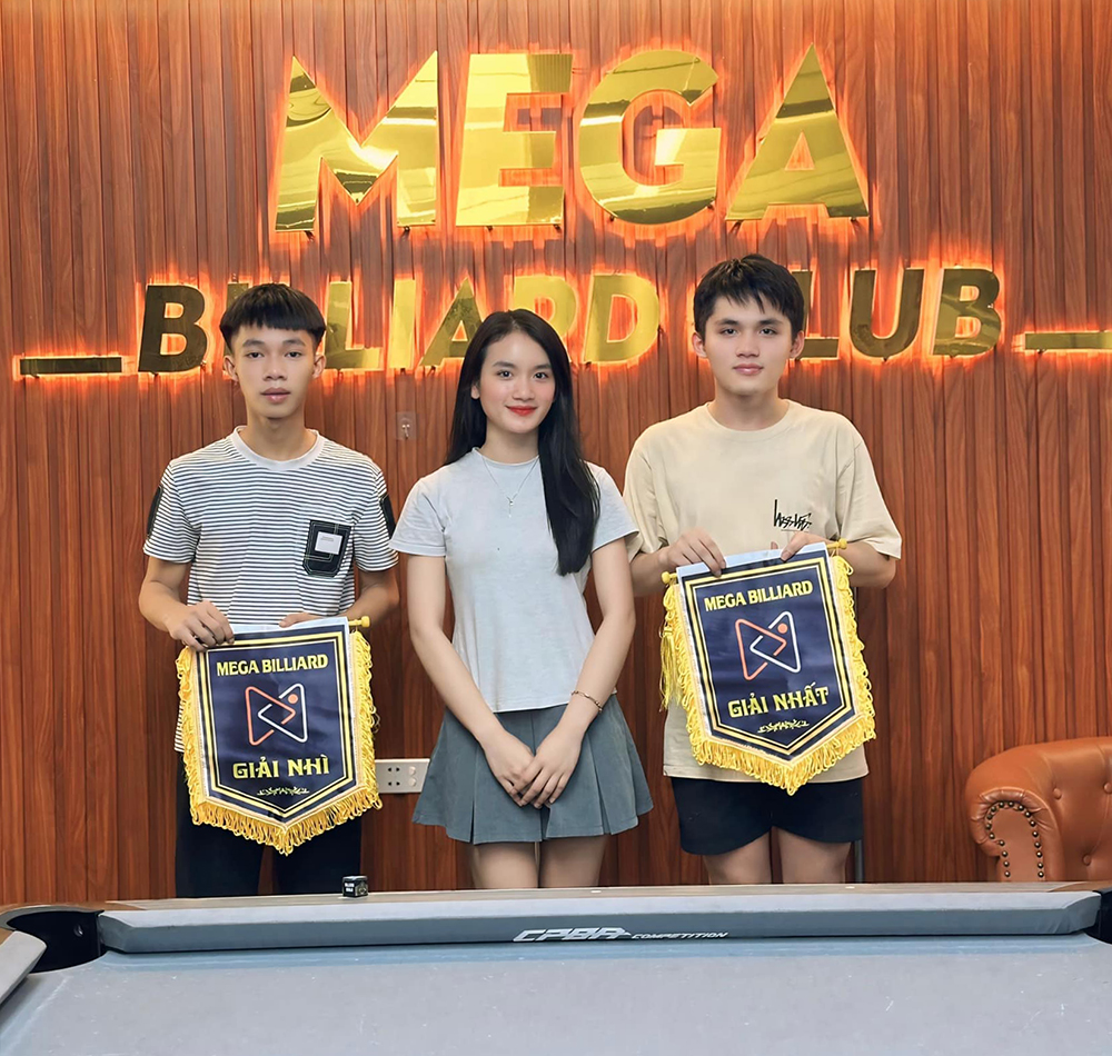 MEGA Billiards Club