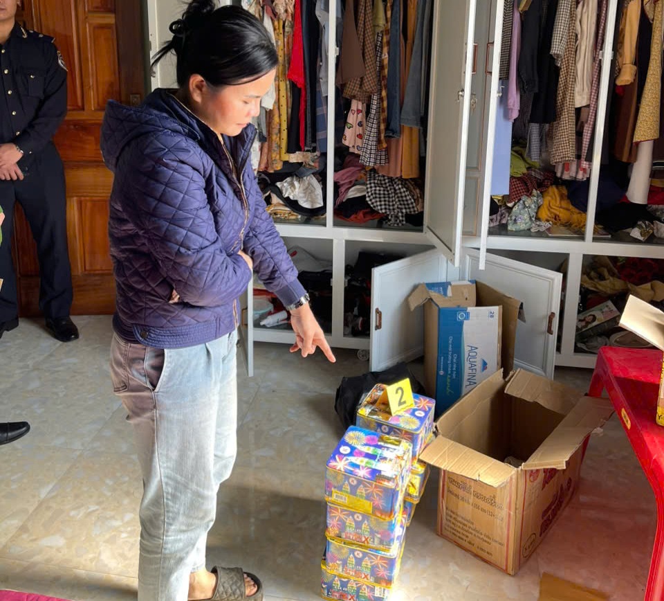 Phát hiện đối tượng tàng trữ hơn 14 kg pháo hoa nổ