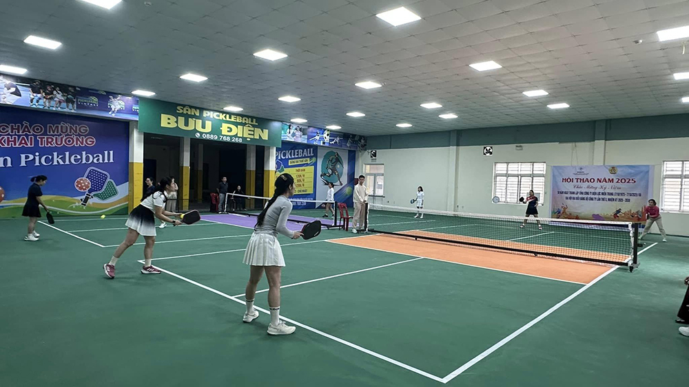 Sân Pickleball bưu điện