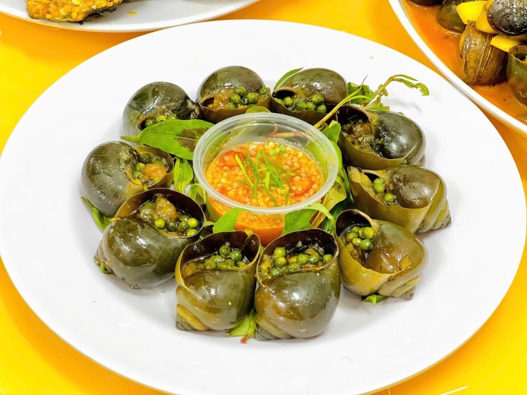 Quán ốc Doremon Đồng Hới