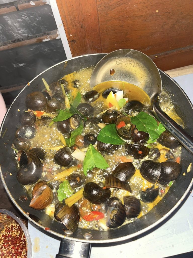 Quán Ốc Gạo ở Đồng Hới