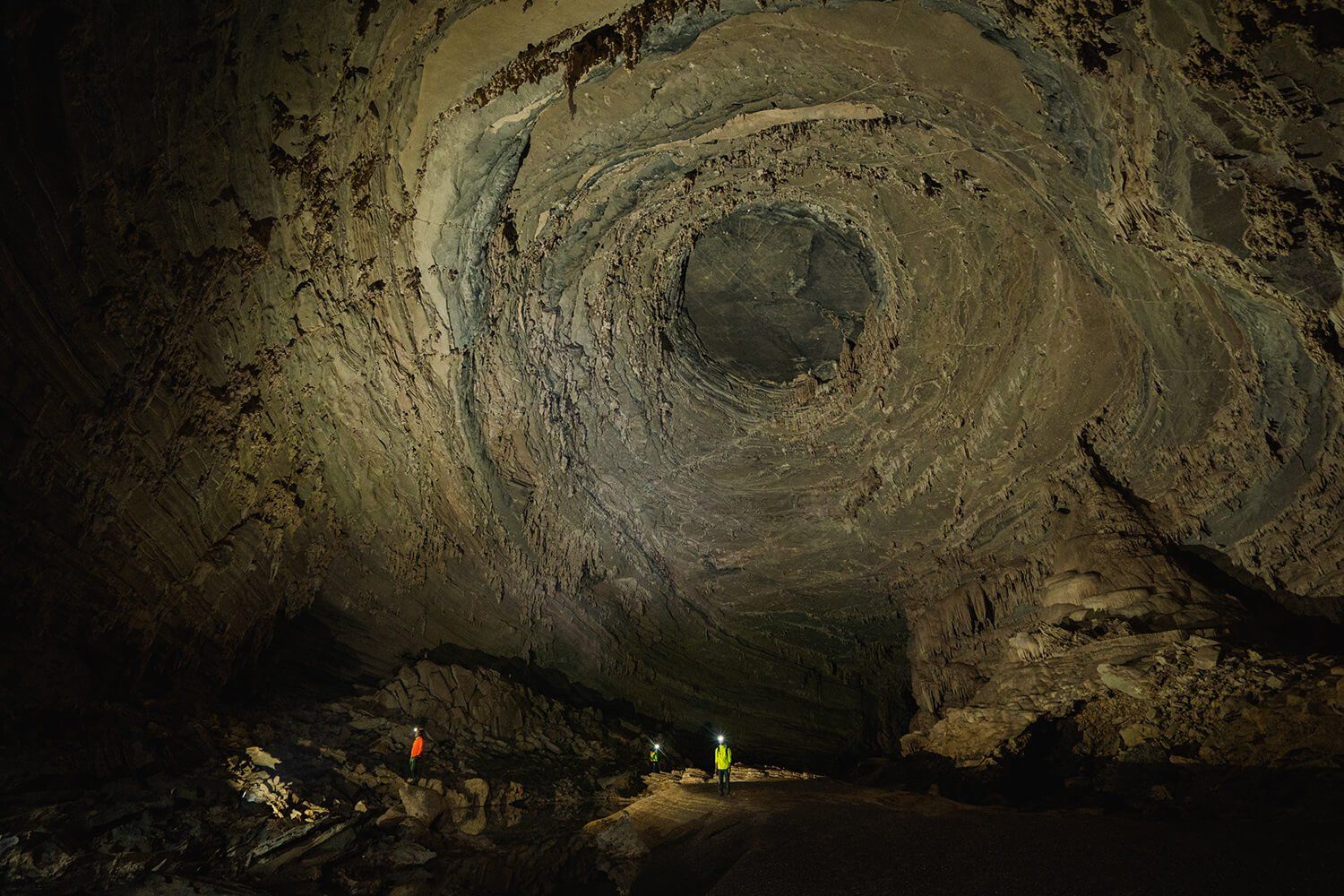 Tour thám hiểm hang Tiên 3 ngày