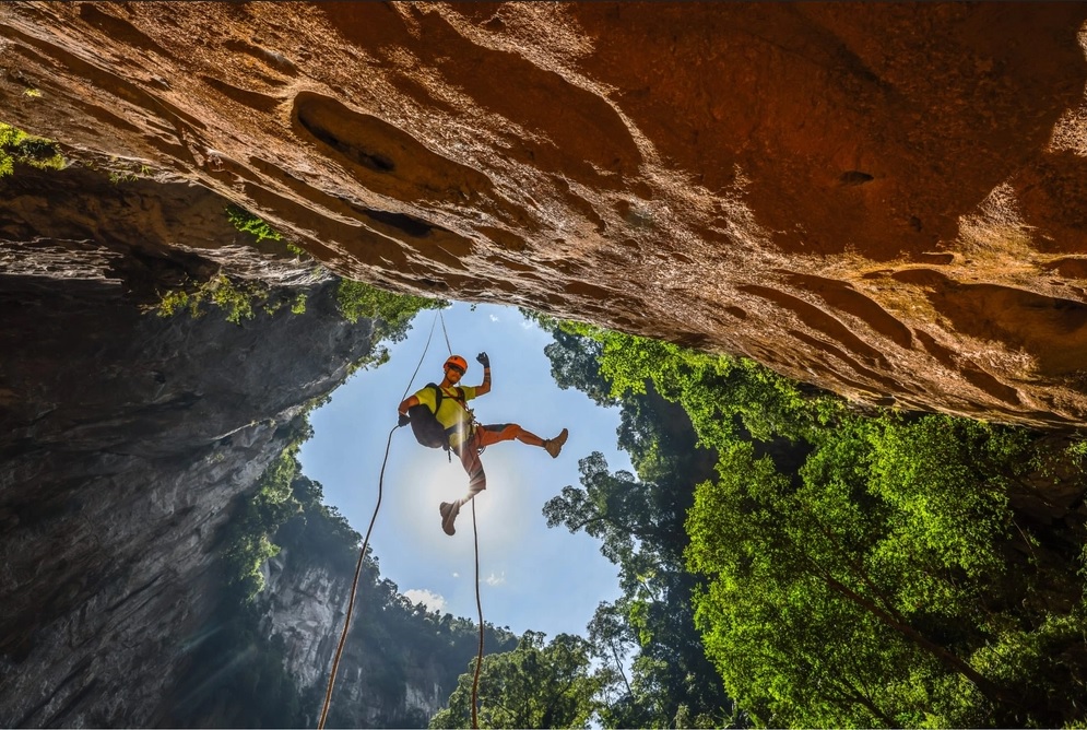 Chinh phục Hố sụt Kong 5 ngày 4 đêm