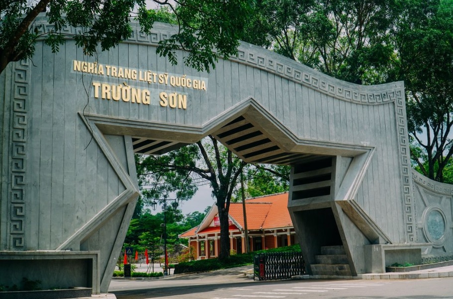 Nghĩa trang liệt sĩ Quốc gia Trường Sơn